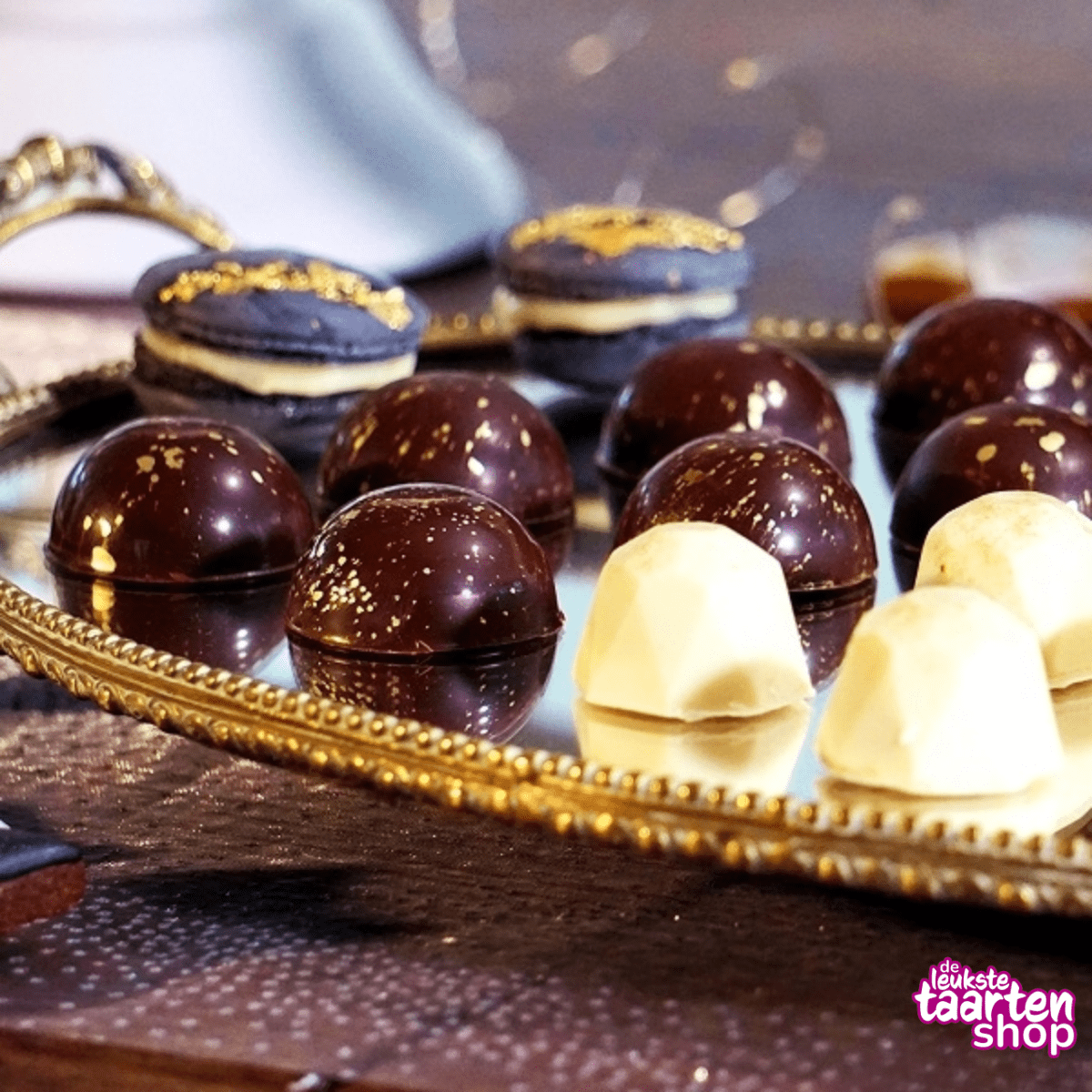 Pure Chocolade Bonbons met Gouden Touch